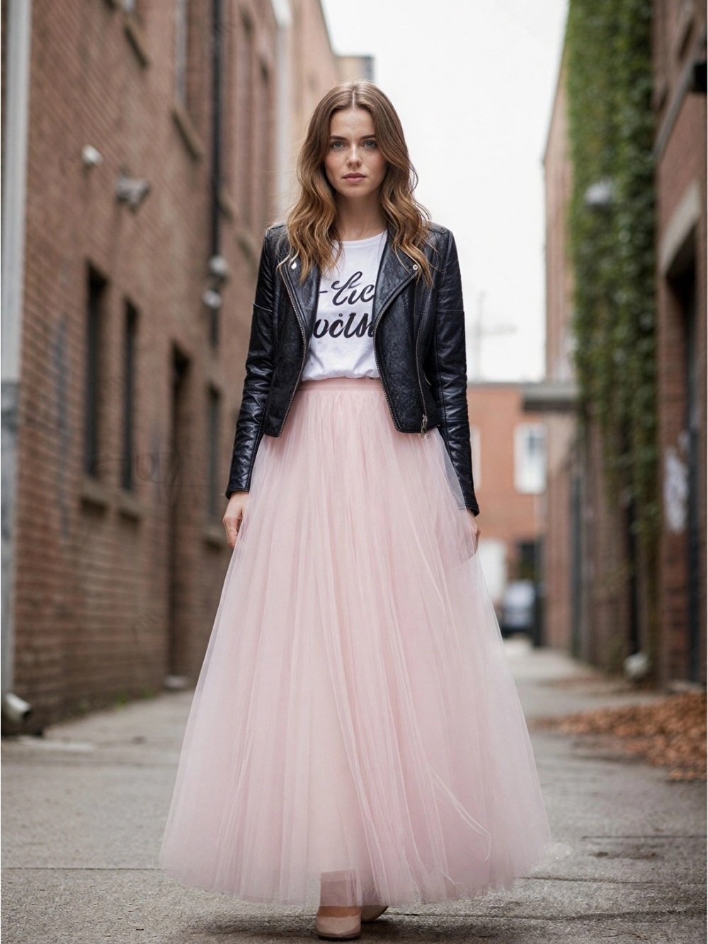 Voluminous Purple Tulle A-Line Skirt with Elastic Waist - Picture 2 of 3